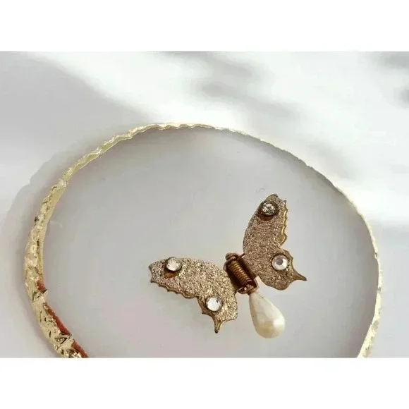 Vintage Sparkle Butterfly Pearl Embellished Brooch Pin - Picture 3 of 10